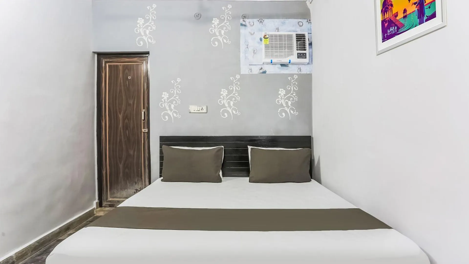 Hotel O Stay Town Delhi  4*, Delhi (National Capital Territory of India)