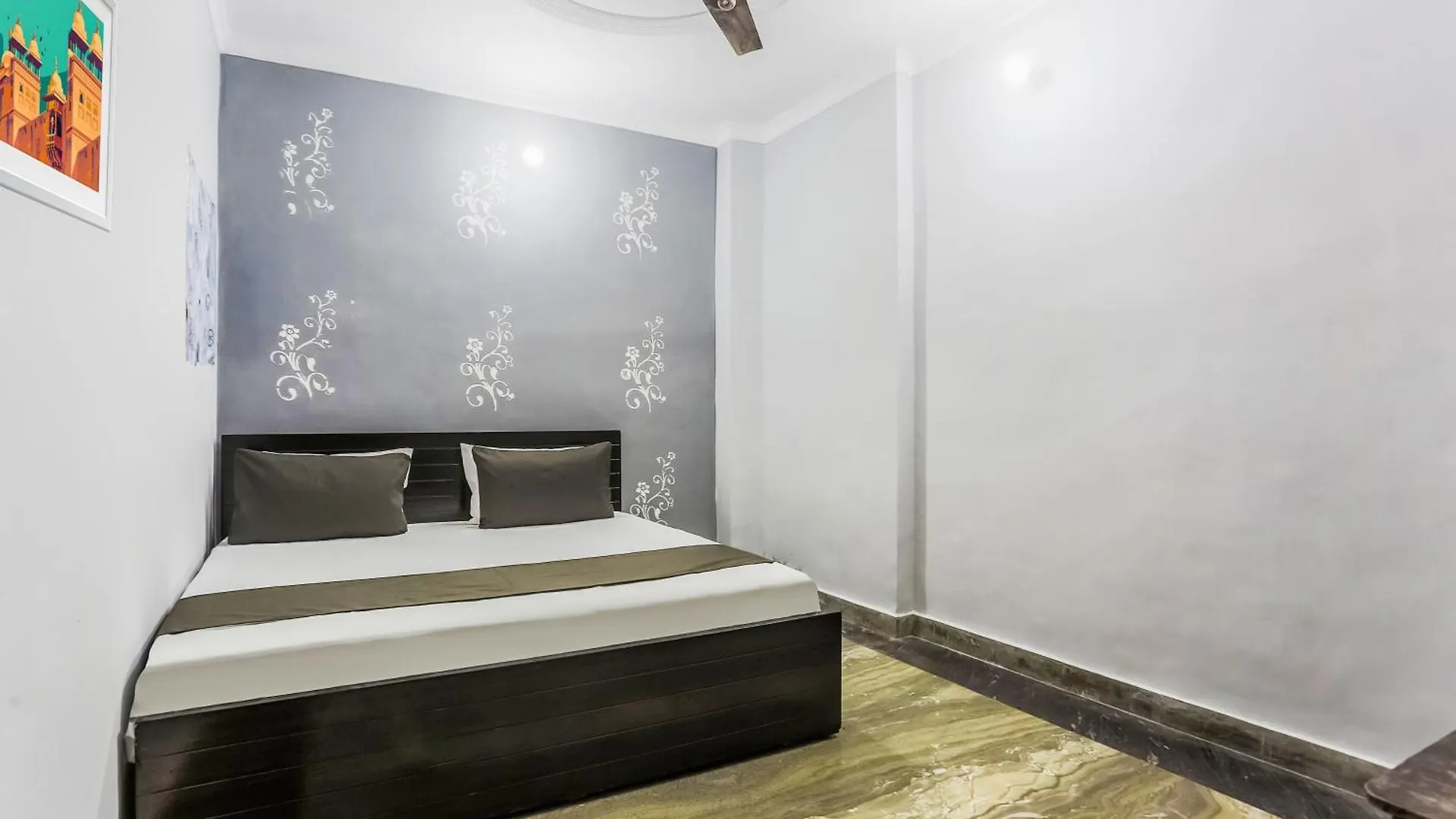 Hotel O Stay Town Delhi